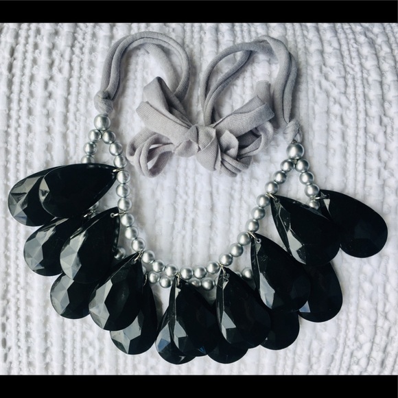 Beautiful Black Statement Necklace. - Picture 1 of 2